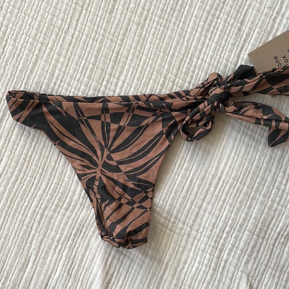 Stone Fox Swim June Bottom in Vintage Palm - Picture 2 of 4